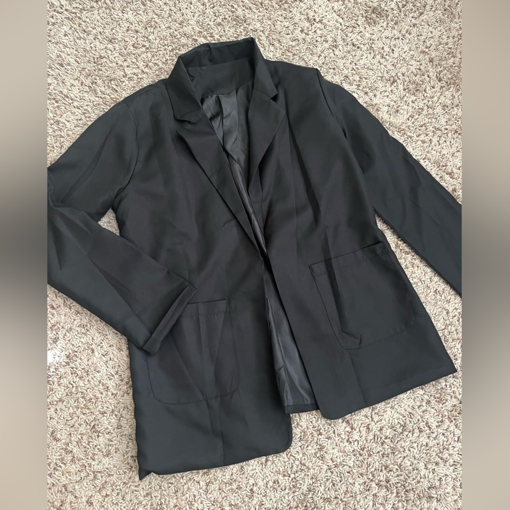 Size L black Blazer